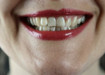 Dealing with Sensitive Teeth and Sharp Pain