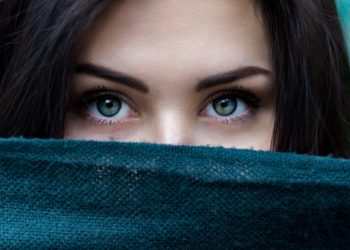 A Comparison between HIFU Facelifts and Surgical Facelifts: What You Need to Know